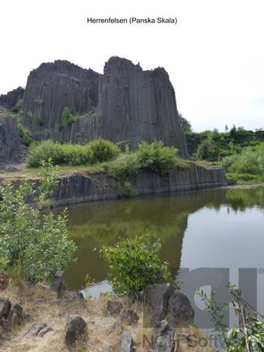 Ein Bild, das Wasser, drauen, Gras, Fluss enthlt.

Automatisch generierte Beschreibung